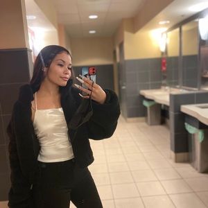 Meet your Posher, Yulianna